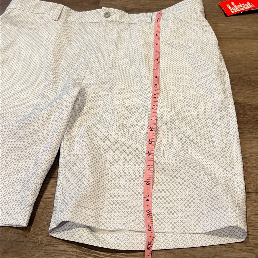 NWT PGA Tour Men's White Golf Club Patterned Shorts Size 38 UPF 50 Wicking - Picture 12 of 15